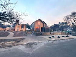 Rumah Utuh di Tengah Kehancuran Los Angeles, Ini Rahasianya
