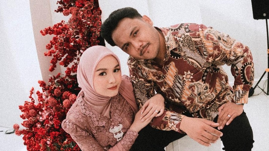 Salma Salsabil dan Dimansyah Laitupa