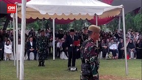 VIDEO: Momen Pemakaman Hasjim Djalal Dipimpin Menlu Sugiono