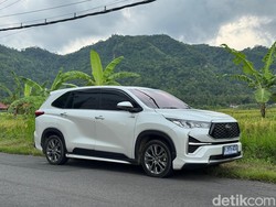 Ekspor Innova Zenix dan Yaris Cross Hybrid Buatan Toyota Indonesia Meroket, Naik 111%!