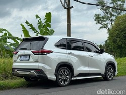 Ini Bedanya Pembeli Kijang Innova Reborn vs Kijang Innova Zenix