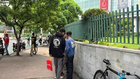 Enam Taman di Surabaya Rusak Akibat Pemburu Koin Jagat