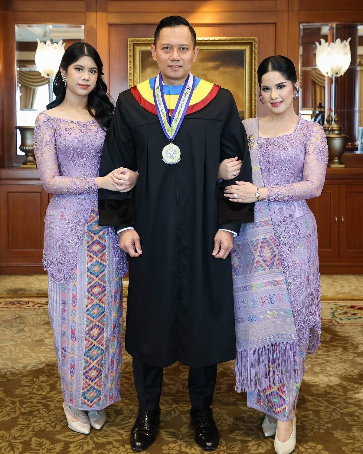 Almira Putri Annisa Pohan dan AHY