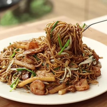 Untuk Sajian Imlek, Ini Resep Bakmie Goreng ala Chinese Resto dari Chef Devina Hermawan