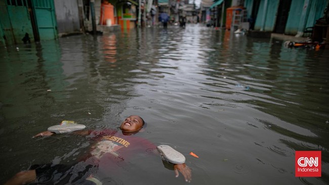 Banjir rob masih melanda 1 RT di Jakarta Utara dengan ketinggian air 10 cm.