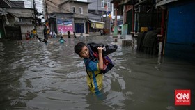 FOTO: Banjir Rob Kembali Rendam Muara Angke