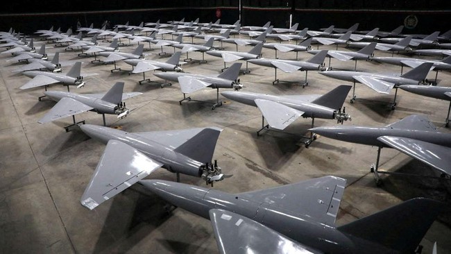 Houthi Mulai Beraksi, Luncurkan Drone Perang ke Israel Bantu Iran Angkatan Udara Israel melaporkan sejumlah drone telah ditembakkan dari Yaman pada Sabtu (14/6) pagi.