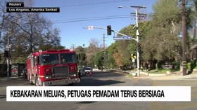 VIDEO: Kebakaran Meluas, Petugas Pemadam Terus Bersiaga