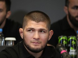 Padahal Tajir, Mengapa Khabib Nurmagomedov Naik Maskapai Budget?