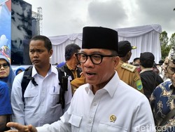 Cerita Mendes Yandri Saat Menginap di Rumah Warga Cisaat Subang