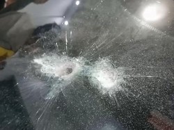 Melihat Kerusakan Aksi Koboi Adik Serang Rumah Kakak dengan Pistol-Golok