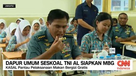 VIDEO: Dapur Umum Seskoal TNI AL Siapkan MBG