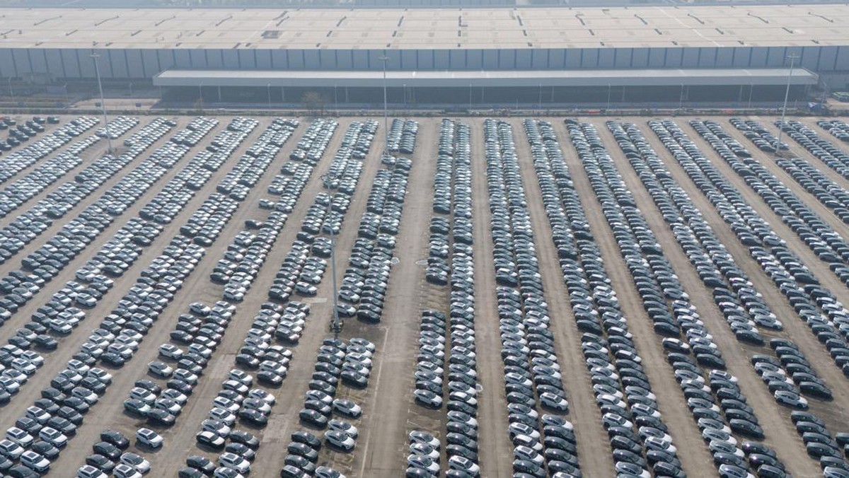 FOTO: Penjualan Mobil Elektrifikasi Melonjak di China