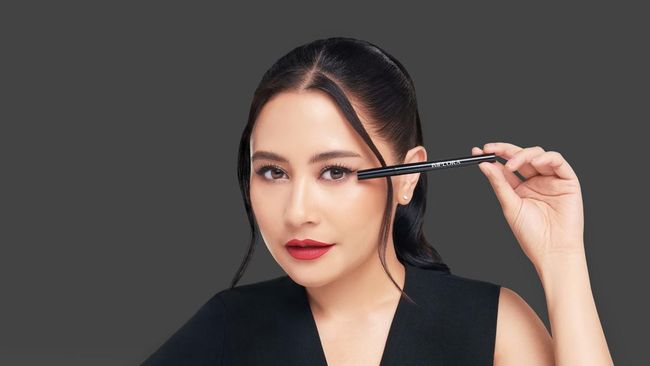 Bahagia Angga Yunanda Nikahi Shenina, Prilly Latuconsina: Mereka adalah...