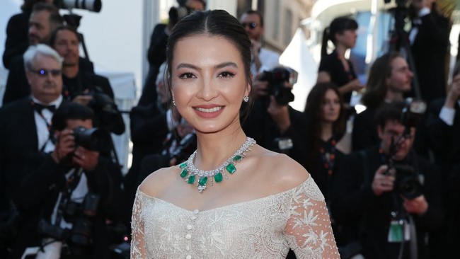 Di LPS Financial Festival Medan, Raline Shah akan berbagi pengalamannya tentang cara mengatur anggaran sambil tetap menjalani gaya hidup seimbang.