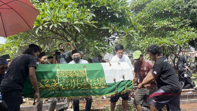 Ibnu Jamil Cerita Kronologi Sang Ibunda Meninggal Dunia