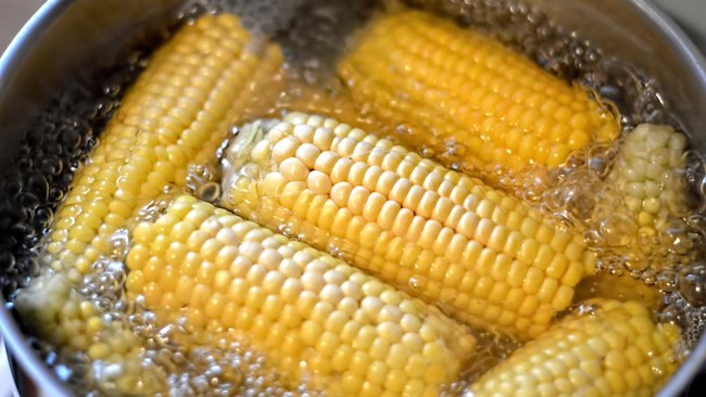 Pemerintah menyiapkan anggaran sekitar Rp6 triliun untuk menyerap jagung dari petani lokal sebanyak 1 juta ton.