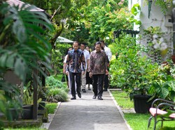 Jokowi Tinggalkan Keraton Jogja Usai 1 Jam Lebih Bertemu Sultan