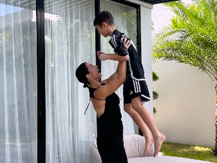 Kabar Terbaru Kenji Anak Jennifer Bachdim Usai Sekolah Sendiri 6 Bulan di Belanda