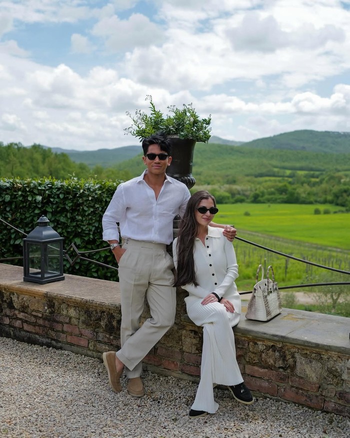 Pangeran Mateen dan Anisha Rosnah