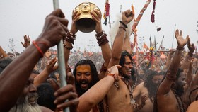 FOTO: Perayaan 12 Tahun Sekali Maha Kumbh Mela, Magnet Wisata India