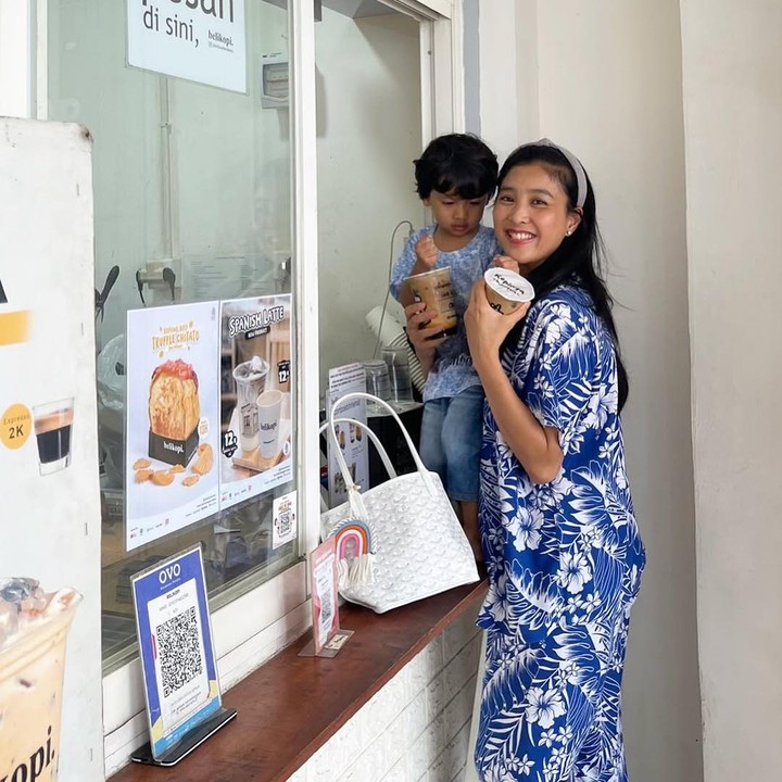 <p>Banyak netizen yang dibuat gemas dengan sosok Hydro nih, Bunda. Tidak sedikit pula yang mendoakan agar Hydro terus tumbuh menjadi anak yang pintar dan sehat. (Foto: Instagram: @oliviazalianty)</p>
