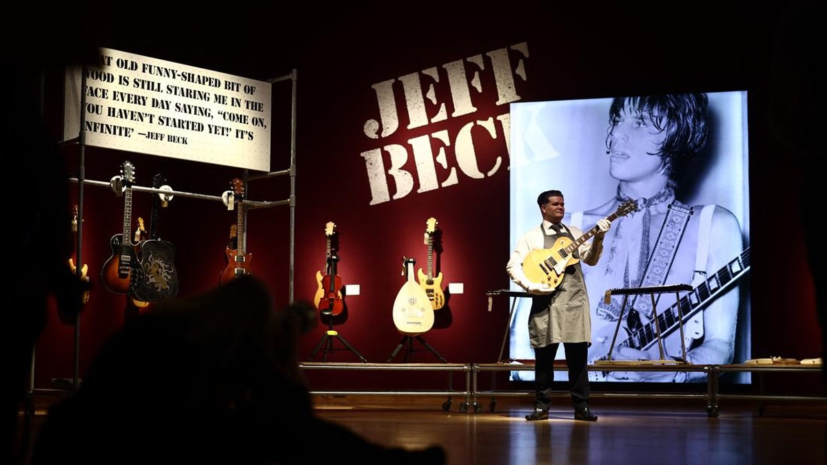 FOTO: Ratusan Gitar Jeff Beck Selama 60 Tahun Siap Dilelang