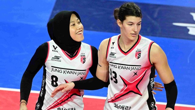 Duet Megawati Hangestri Pertiwi dan Vanja Bukilic menggila dengan mencetak 69 poin saat Red Sparks hajar Hillstate di Liga Voli Korea Selatan, Rabu (22/1).