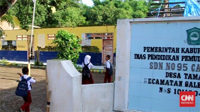 Ruangan kelas Sekolah Dasar (SD) Negeri 59 Campagaya, Takalar, Sulawesi Selatan (Sulsel), tidak memiliki atap selama tiga tahun.