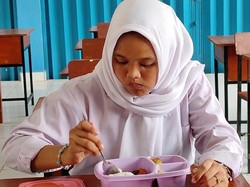 Cerita Pelajar SMKN 7 Palembang Soal MBG, Makan Enak-Hemat Uang Jajan