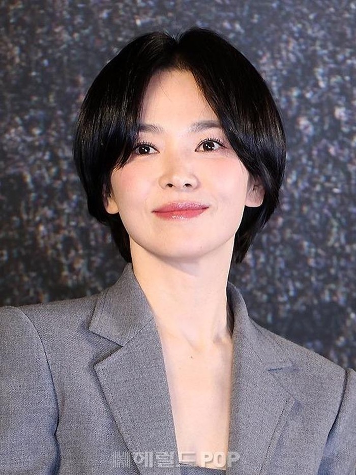 Baru-baru ini, aktris Korea Song Hye Kyo hadir dalam acara special screening untuk film terbarunya, Dark Nuns (2025)./ Foto: instagram.com/kyo1122