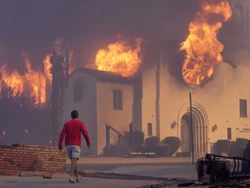 Kebakaran Los Angeles Hanguskan Masjid dan Rumah Ibadah Bersejarah