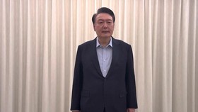 VIDEO: Presiden Yoon Suk Yeol Ditangkap Dengan Tuduhan Pemberontakan