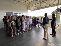 37 PMI Dideportasi dari Malaysia Lewat Batam gegara Overstay-Kerja Tanpa Izin