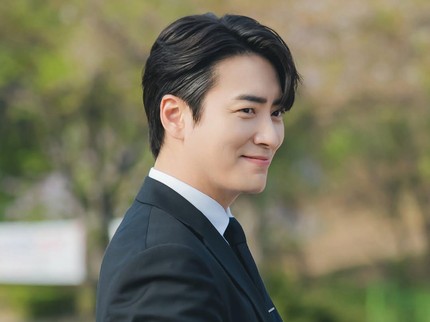 5 Fakta Unik Lee Jun Hyuk Aktor di Drakor Love Scout, Penulis Buku Anak hingga Bekerja di Kafe Khusus Orang Tampan