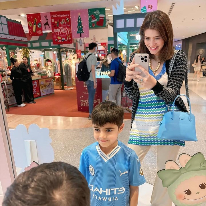 <p>Carissa menikah dengan Navies Abdullah Naif pada 31 Maret 2012. Keduanya kemudian dikaruniai dua anak laki-laki yang bernama Quenzino Acana Naif dan Zenecka Acana Naif. (Foto: Instagram @carissa_puteri)</p>