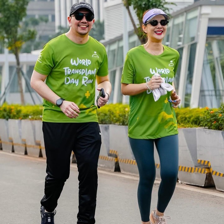 <p>Mengintip dari laman media sosialnya, terlihat keduanya kerap melakukan berbagai kegiatan bersama. Mulai dari berlibur, makan bersama, pergi ke gereja, hingga berolahraga. (Foto: Instagram: @astridtiar127/@gr.situmorang)</p>