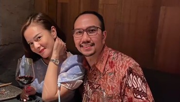7 Potret Astrid Tiar dan Suami Dokter yang Jarang Tersorot