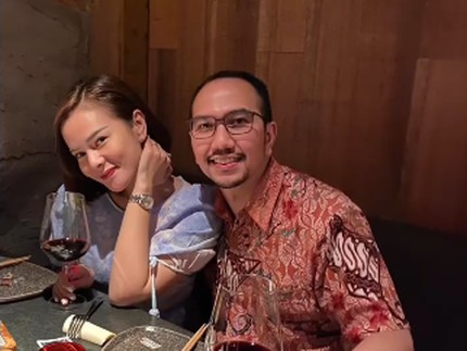 7 Potret Astrid Tiar dan Suami Dokter yang Jarang Tersorot