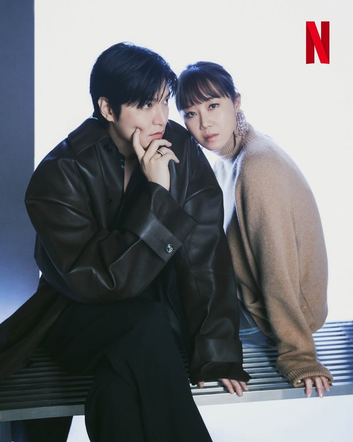 Dalam rangka menyambut drama Korea tersebut, Netflix selaku OTT yang menayangkan drama ini, baru saja merilis foto individu dan couple yang menggemaskan, menampilkan kedekatan antara dua bintang besar Korea Selatan ini./Foto: Netflix Kore