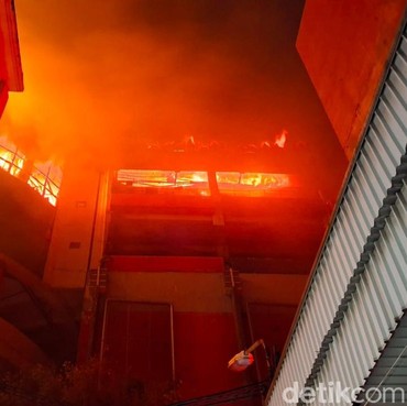 Ada Pramugari, ini 3 Identitas Korban Kebakaran Glodok Plaza yang Teridentifikasi