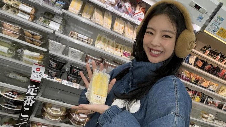 Jennie 'BLACKPINK' Ultah ke-29, Intip Keseruannya Saat Kulineran