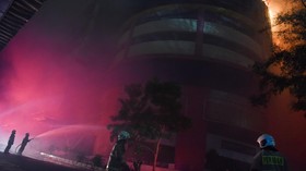 Petugas Masih Cari Wanita yang Hilang dalam Kebakaran di Glodok Plaza