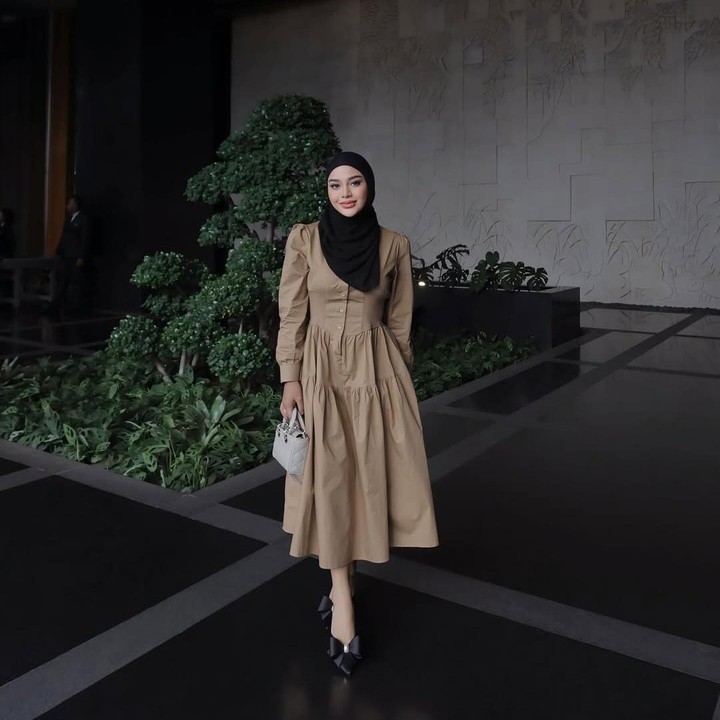<p>Kehidupan Aurel Hermansyah sebagai aktris tampaknya tak pernah lepas dari sorot publik. Terlebih lagi, penampilan terbarunya juga berhasil menyita perhatian karena terlihat semakin langsing dan modis. (Foto: Instagram@aurelie.hermansyah)</p>