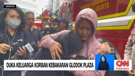 VIDEO: Duka Keluarga Korban Kebakaran Glodok Plaza