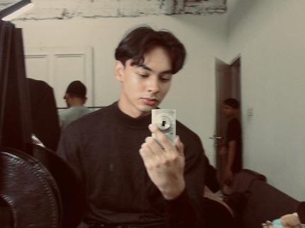 7 Potret Fattah Syach Aktor Muda Ikuti Jejak Ortu Jadi Artis, Syuting Bareng Ibunda