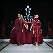 Semarak Koleksi Raya oleh Desainer Indonesia & Malaysia di Opening Garis Poetih 2025