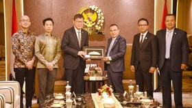 Dasco Diskusikan Energi Baru Terbarukan Bareng Dubes Singapura