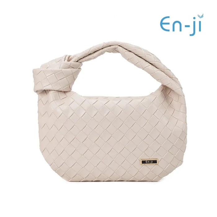 Get The Look Shasa Zhania