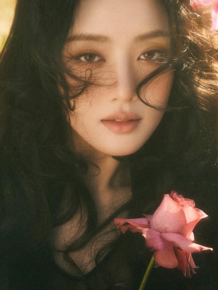 Minnie (G) I-DLE akan segera memulai awalan baru sebagai solois, Beauties. Idol K-Pop asal Thailand tersebut siap mengungkapkan identitas musik barunya melalui perilisan album perdana pada Selasa, (21/1)./ Foto: instagram.com/official_g_i_dle